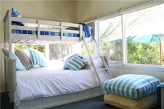 Bungalow-double-bed
